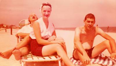 judy_tom_and_sleping_sylvia_on_beach.jpg